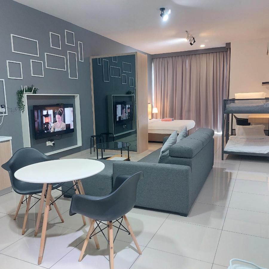 Twin Galaxy Jb Homestay By Summer ยะโฮร์บาห์รู ภายนอก รูปภาพ